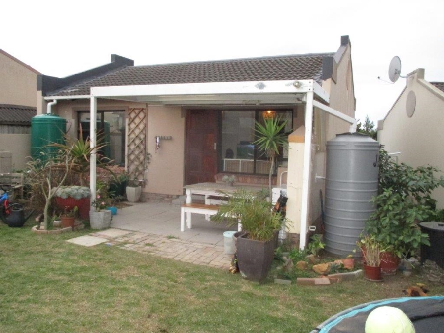 2 Bedroom Property for Sale in Kabega Park Eastern Cape